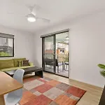 Kozyguru / Mt Gravatt East / 3 Bed House Qmg030