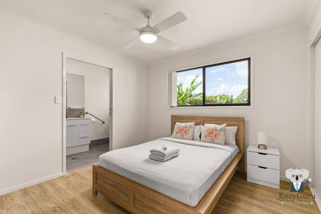 Kozyguru / Mt Gravatt East / 3 Bed House Qmg030 Holiday home
